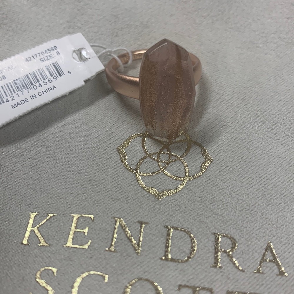 Kendra Scott Rose Gold Large Stone Ring Retired Jewelry Cocktail Ring NEW Size 8